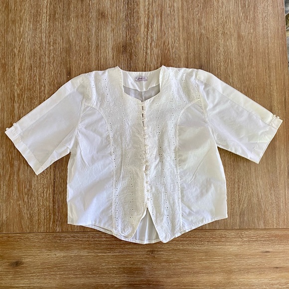 Tops - Vintage White Eyelet Button Front Blouse